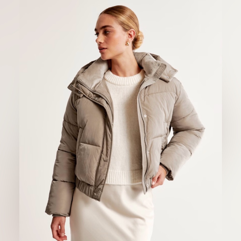 🤎Abercrombie & Fitch Mini Ultra Puffer in Brown/Size Medium BRAND NEW WITH TAGS